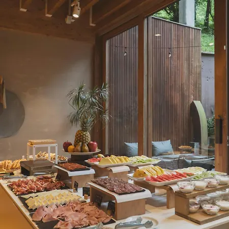 Zenit Hotel 4*