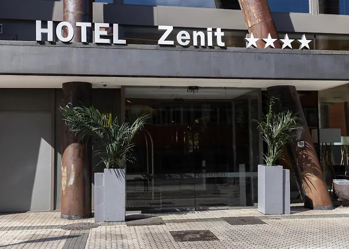 Zenit Hotell 4*